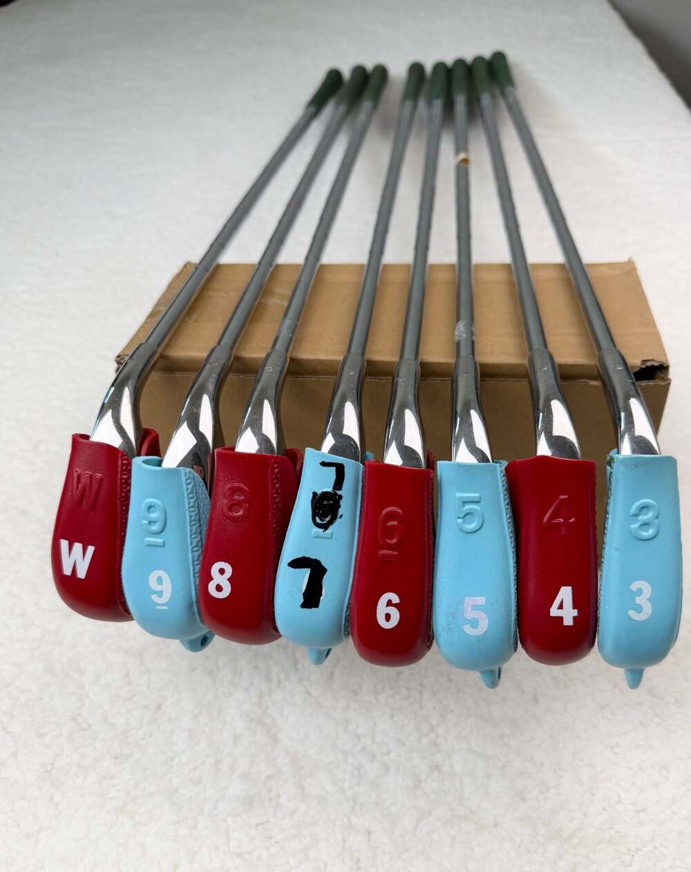 Sounder Golf Iron Set 3-9, P (8 Clubs) Right Handed Steel Shaft